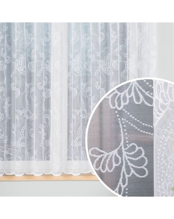 Krótka gotowa firanka żakardowa z kwiatowym wzorem po całości, kolor biały, oferowana w dwóch rozmiarach