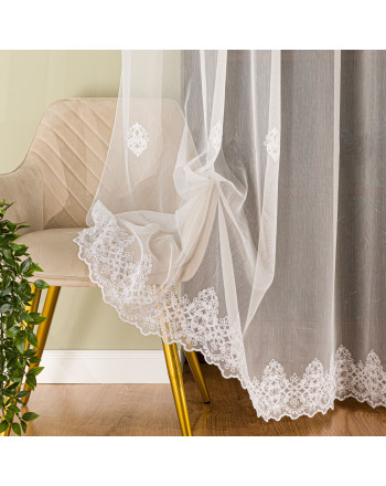 Długa firana haftowana do salonu ze wzorem pasowym wysokość 300 cm kolor biały z błyskiem - sprzedawana na metry