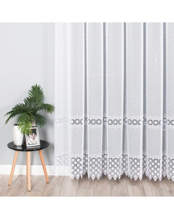 Firana markizeta na przelotkach z kwiatową gipiurą, kolor biały - szyta na wymiar