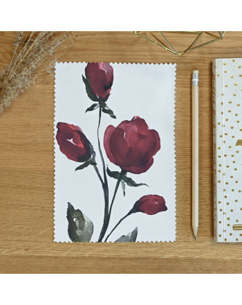 Próbka białej tkaniny na zasłony, drukowanej w gałązki róży, Bordon