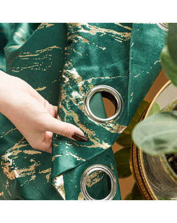 Gotowa zasłona welwetowa Marma na przelotkach za złotym zdobieniem, kolor ciemny zielony rozmiar 140x250 cm