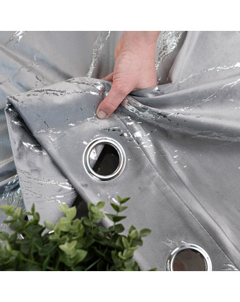 Gotowa zasłona welwetowa Marma na przelotkach ze srebrnym nadrukiem, kolor jasny szary, rozmiar 140x250 cm