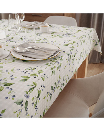 Obrus z tkaniny wodoodpornej z nadrukiem w tonacji biało-zielonej,  wykończony listwą, Jagody - szyty na wymiar