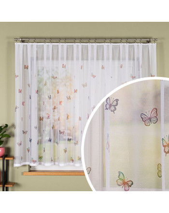 Krótka firanka żakardowa biała z kolorowym nadrukiem, dostępna w kilku wysokościach, Motylki - sprzedawana na metry 