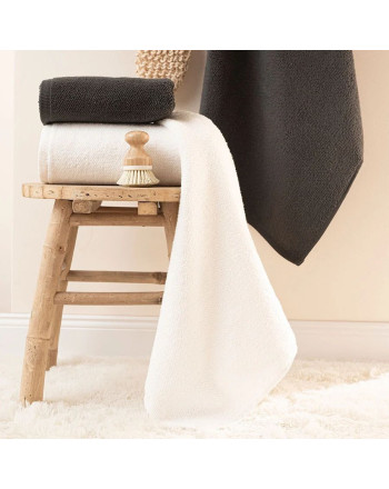 Ręcznik bawełniany w kolorze czarnym, oferowany w dwóch rozmiarach, Leon