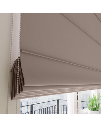 Roleta rzymska typu blackout, kolor ciemny, chłodny beżowy - szyta na wymiar