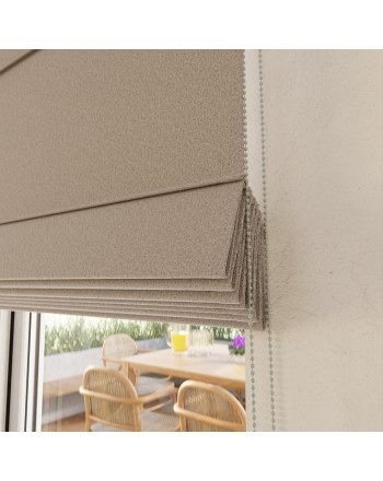 Roleta rzymska 100% zaciemniająca do sypialni lub pokoju dziecka, kolor ciemny beżowy - szyta na wymiar