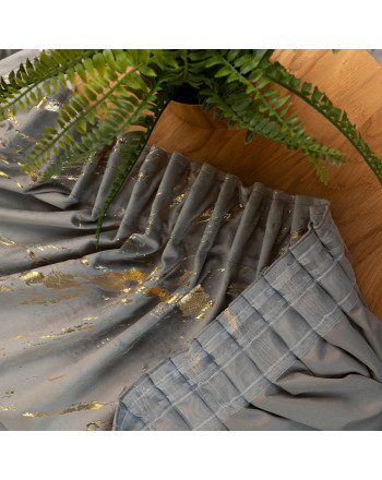 Gotowa welwetowa zasłona ze złotym nadrukiem na taśmie marszczącej w kolorze jasnoszarym, rozmiar 140x250 cm, Marma