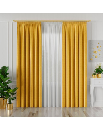 Gotowa zasłona welwetowa Velvi na taśmie w kolorze żółtym musztardowym, udekorowana w nowoczesnym salonie.