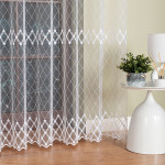 Długa delikatna firanka do salonu haftowana w kolorze białym, wysokość 285 cm - sprzedawana na metry