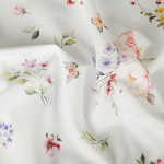 Wodoodporny materiał na zasłony lub poszewki, kolor biały z kwiatowym nadrukiem. szerokość 160 cm, Elara - sprzedawany na metry