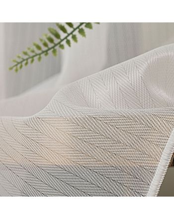 Firana wykonana z delikatnie błyszczącej przędzy ze wzorem jodełki z ołowianką, na taśmie, kolor off white, wysokość do 300 cm , Jodełka -szyta na wymiar