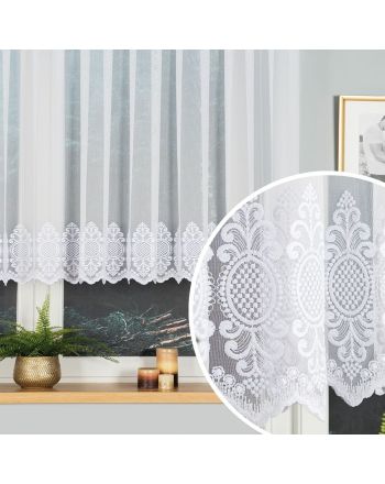 Krótka firanka do kuchni z haftowanym wzorem na samym dole, kolor biały, oferowana w wysokości 120 cm- sprzedawana na metry