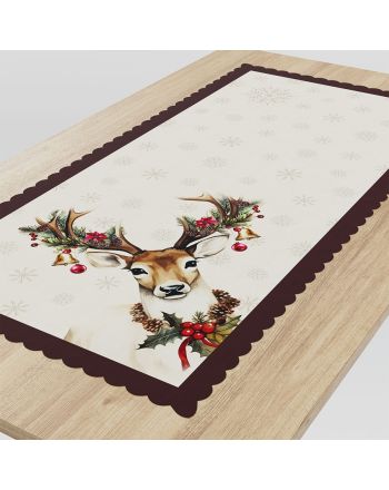 Bieżnik z tkaniny wodoodpornej w tonacji beżowo-brązowej ze świątecznym nadrukiem, rozmiar 50x100 cm, Vinage Jelonek