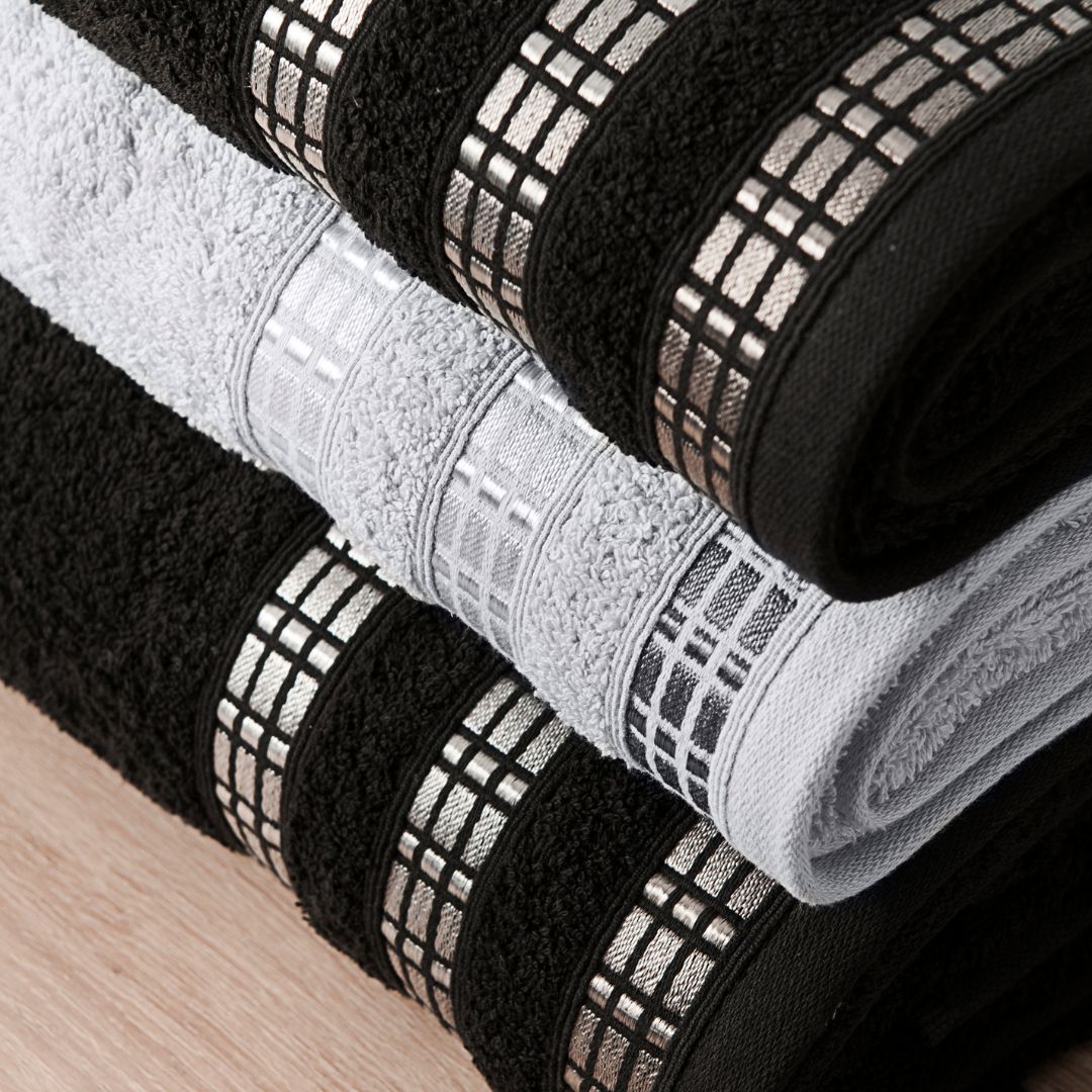 Czarny ręcznik frotte Luxury