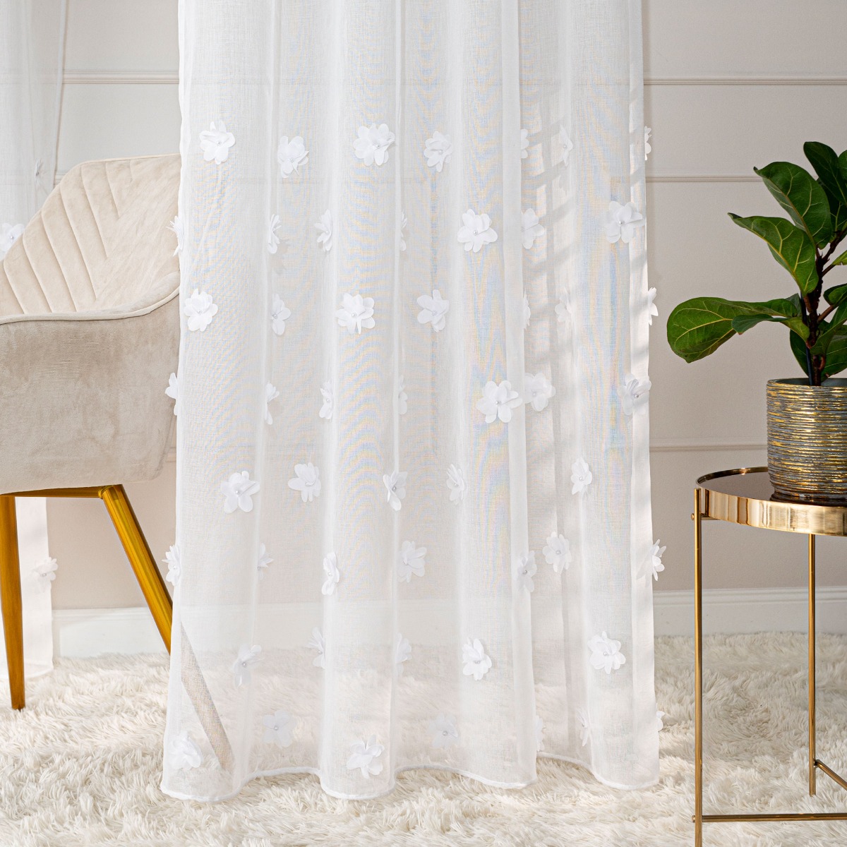 Firanka do salonu gotowa z etaminy w kwiaty 3D z perłą na taśmie 140x250 cm Perła